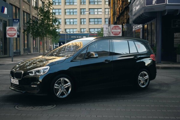 Używane BMW Seria 2 2020  Czarny