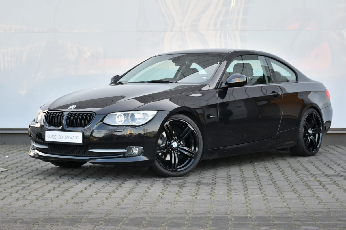 Używany BMW Seria 3 2010 E90 Czarny