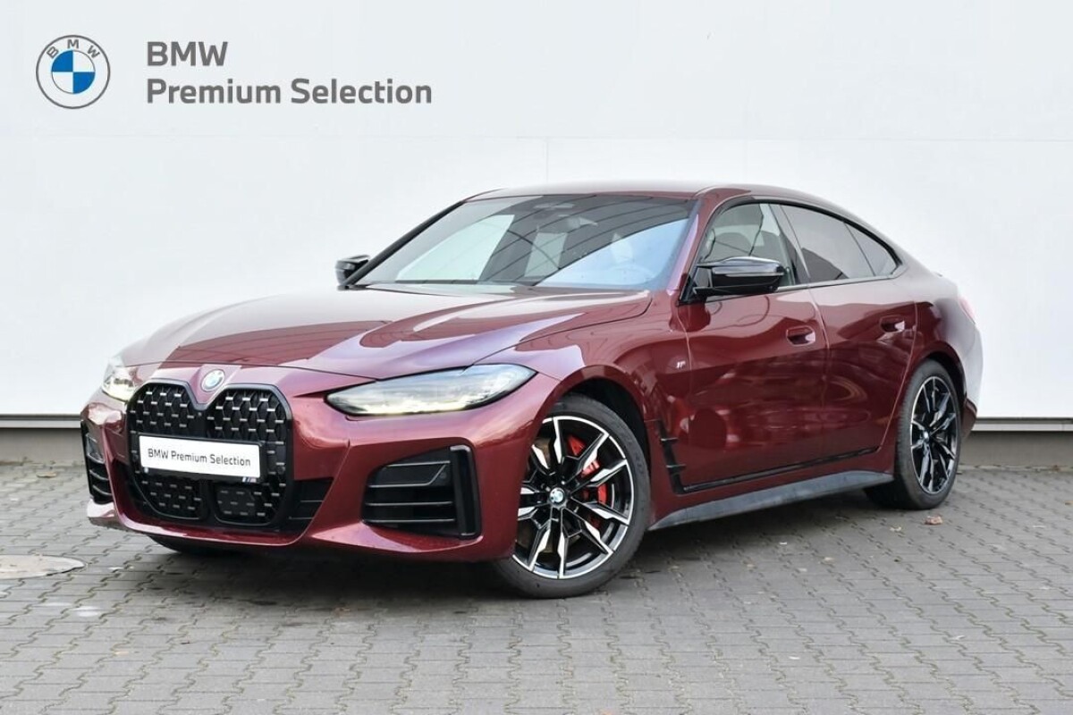 Używany BMW Seria 4 2022  Czerwony
