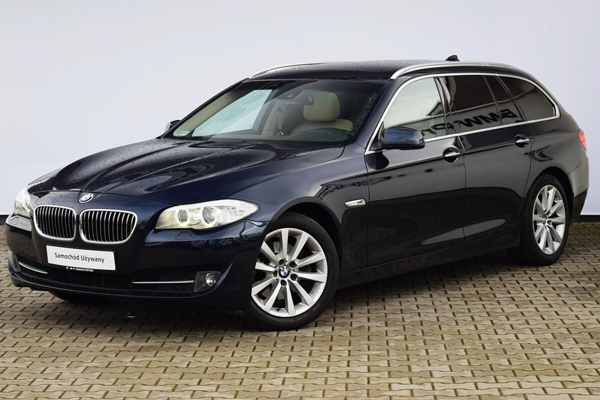Używany BMW Seria 5 2011 F10 Granatowy