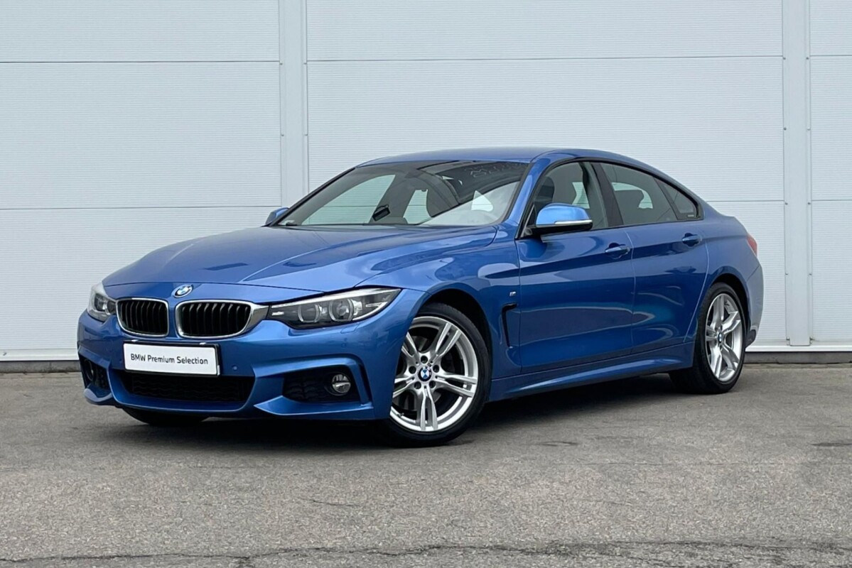 Używany BMW Seria 4 2018  Niebieski