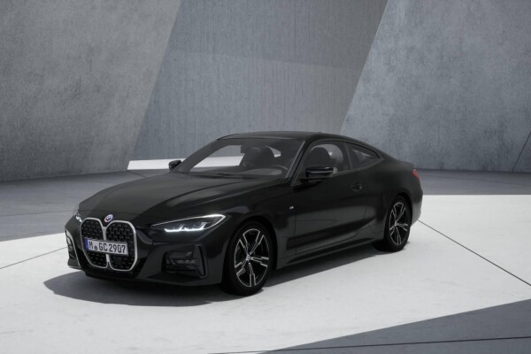 Używany BMW Seria 4 2022  Czarny