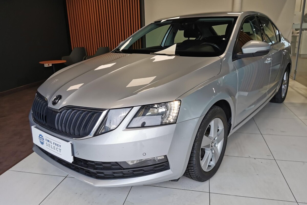 Używany Skoda Octavia 2018 III Srebrny
