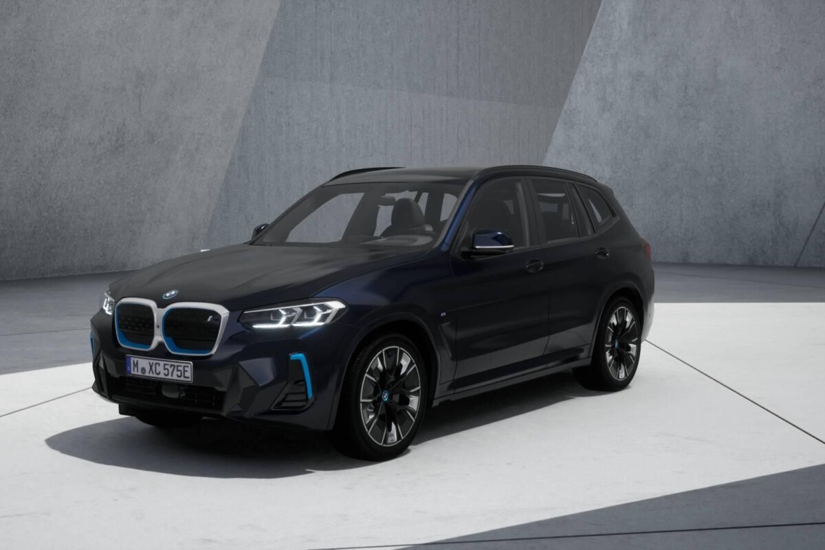 Używany BMW iX3 2022  Czarny