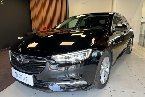 Samochód używany Opel Insignia 2018 B ( Czarny