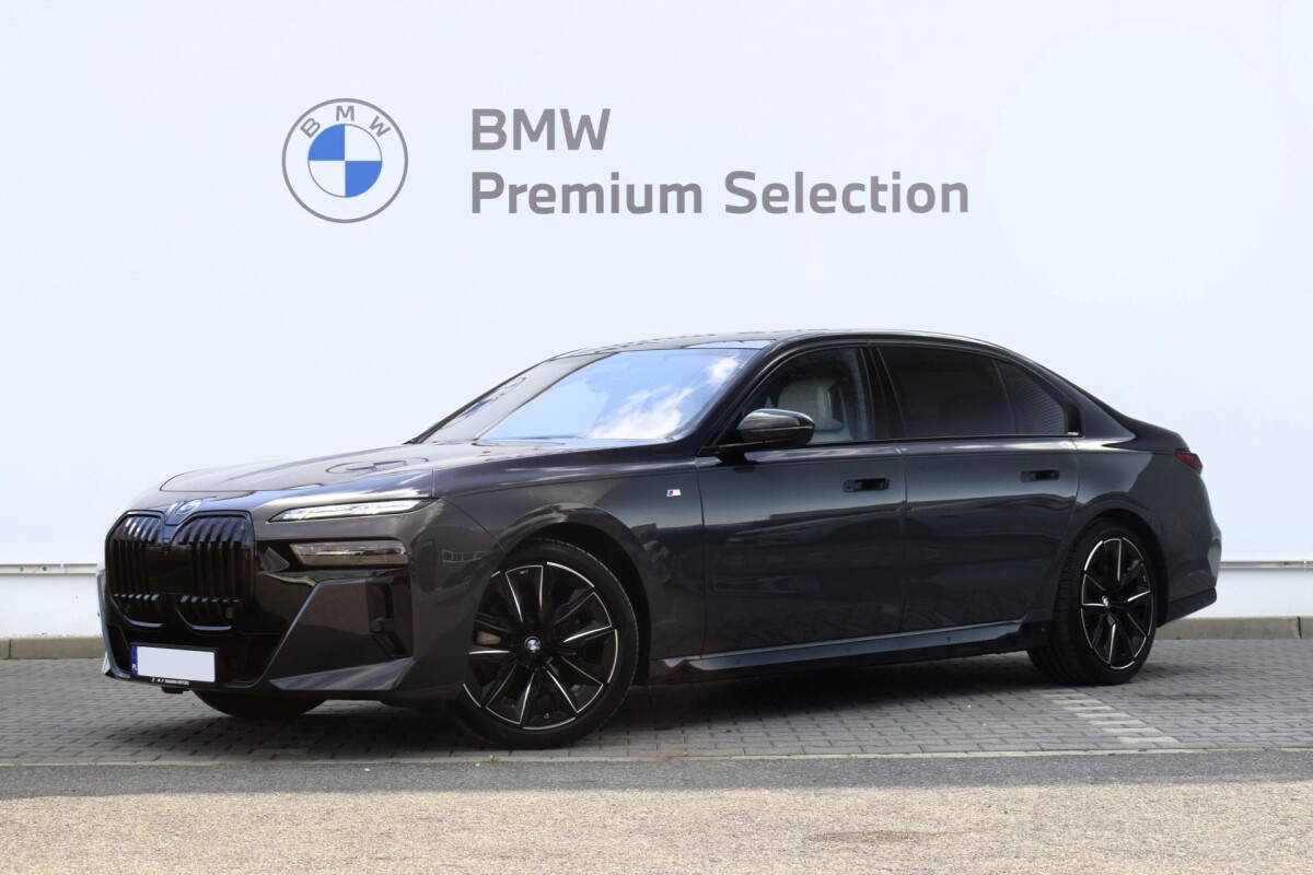 Używany BMW Seria 7 2023 G70 Szary