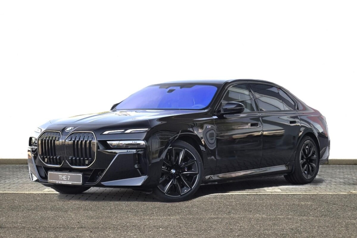 Używany BMW i7 2024  Czarny