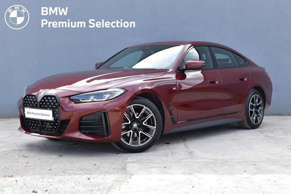 Używany BMW Seria 4 2023  Bordowy