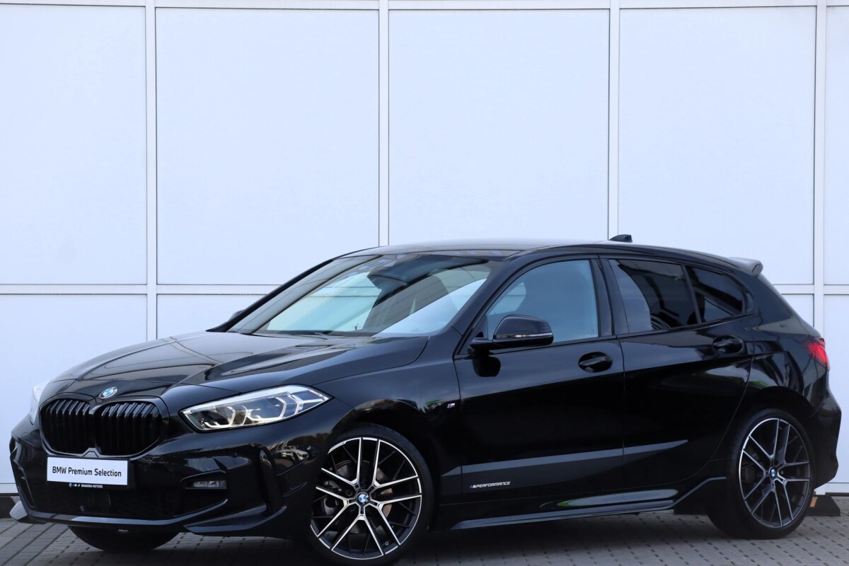 Używany BMW Seria 1 2023 F40 Czarny