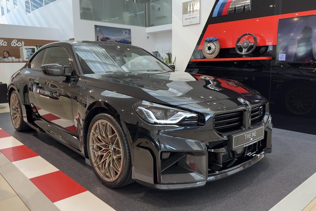 Używany BMW M2 2023  Czarny