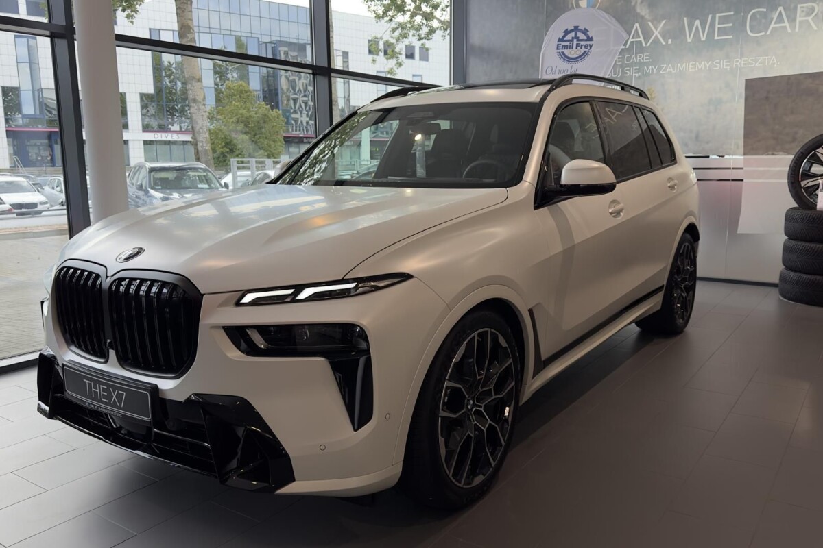 Używany BMW X7 2024 G07 Biały