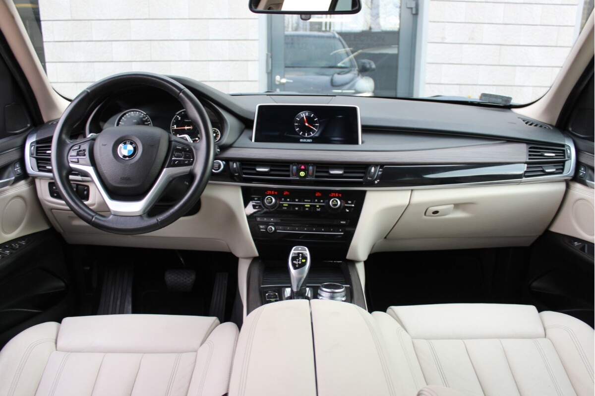 BMW X5 xDrive25dxDrive25d Ciemnoszary SUV Diesel