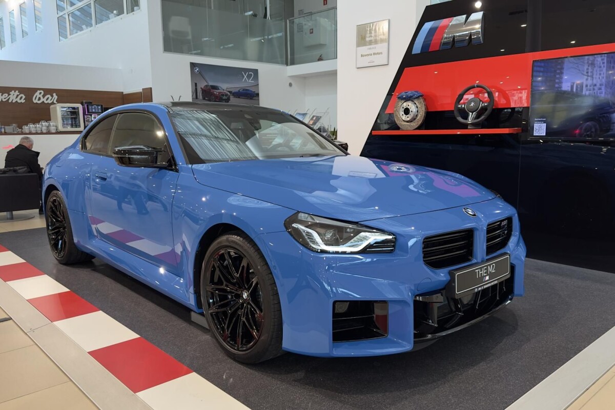 Używany BMW M2 2024  Niebieski