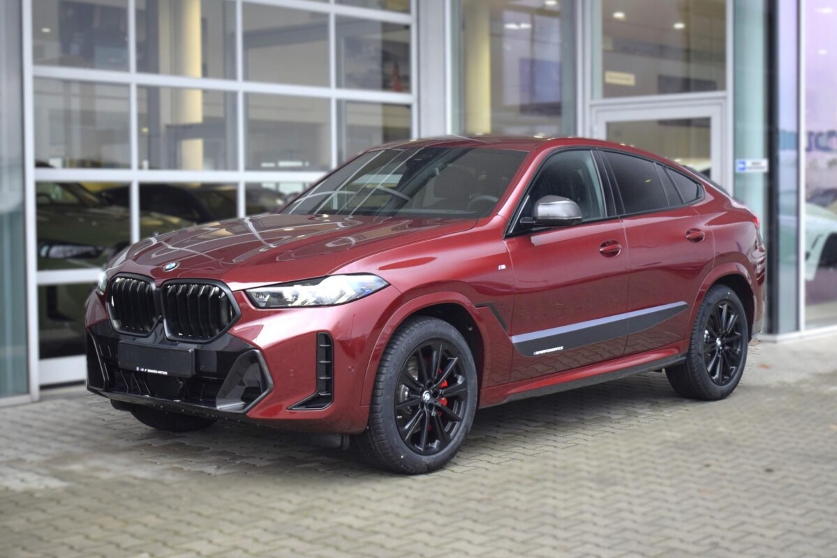 Używany BMW X6 2024 G06 Czerwony