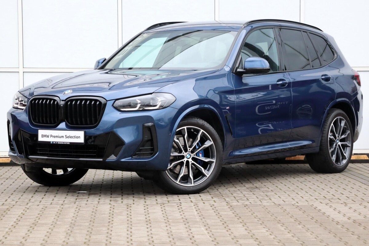 Używany BMW X3 2024 G01 Granatowy