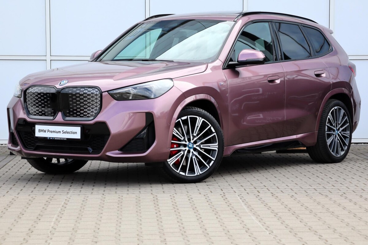 Używany BMW iX1 2024  Różowy