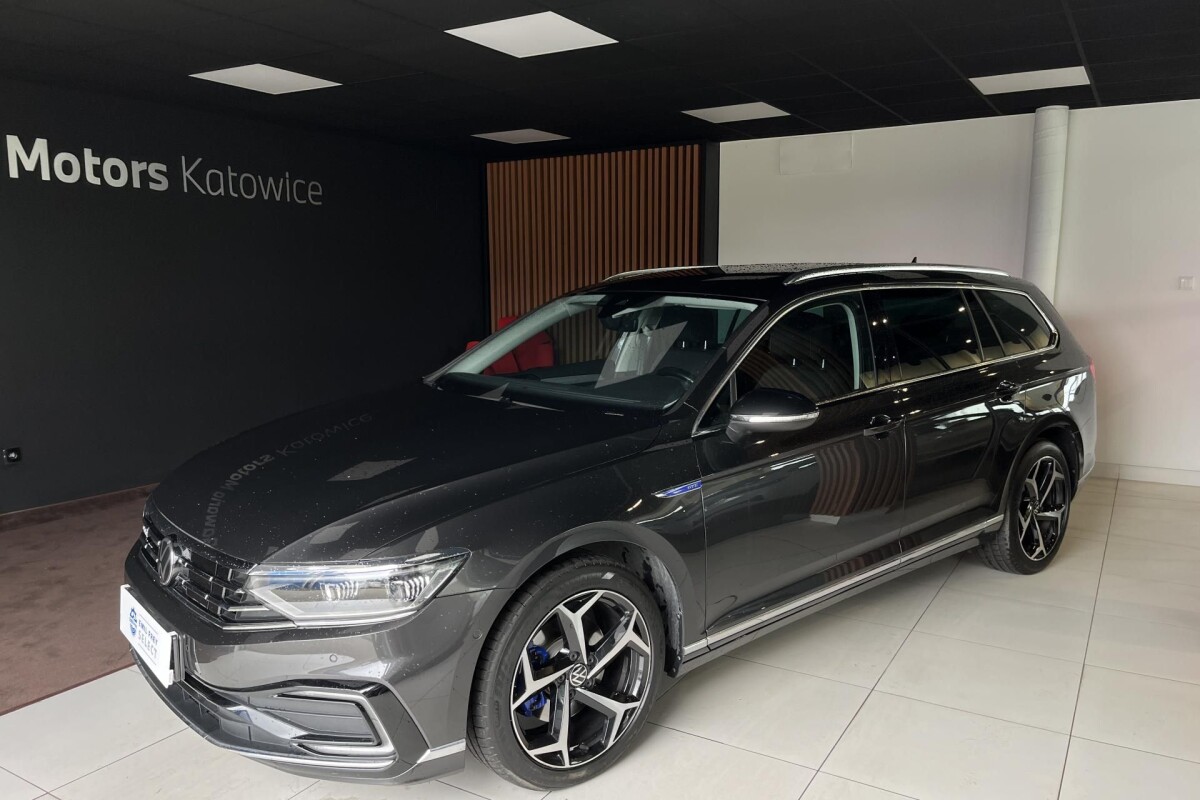 Używany Volkswagen Passat 2020 B8  Grafitowy