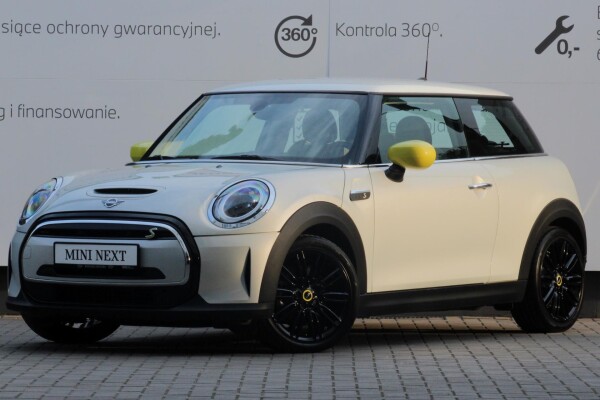 Używane MINI Cooper 2021  Srebrny
