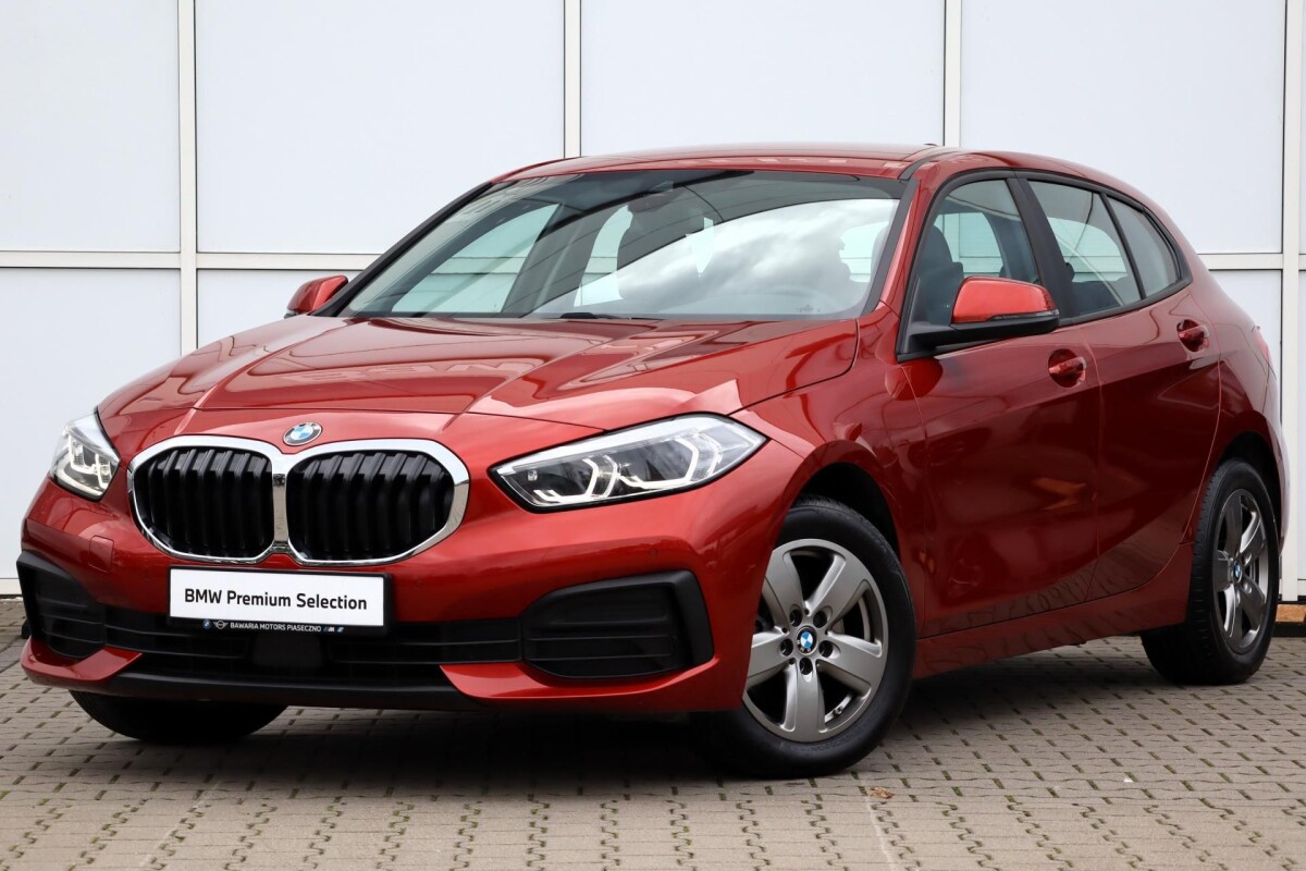 Używany BMW Seria 1 2024 F40 Pomarańczowy