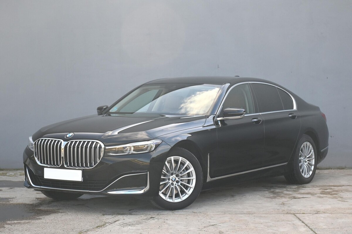 Używany BMW Seria 7 2022 G11 Czarny