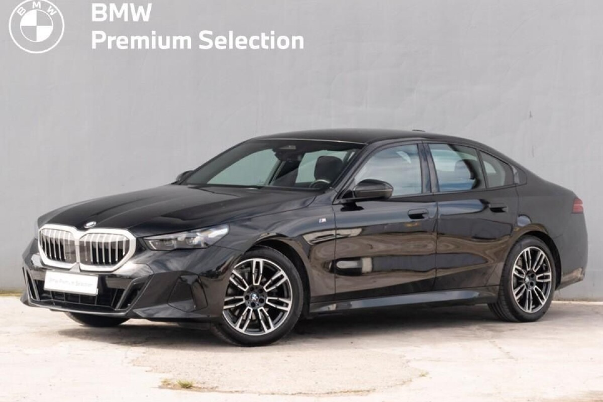 Używany BMW Seria 5 2024 G60 Czarny