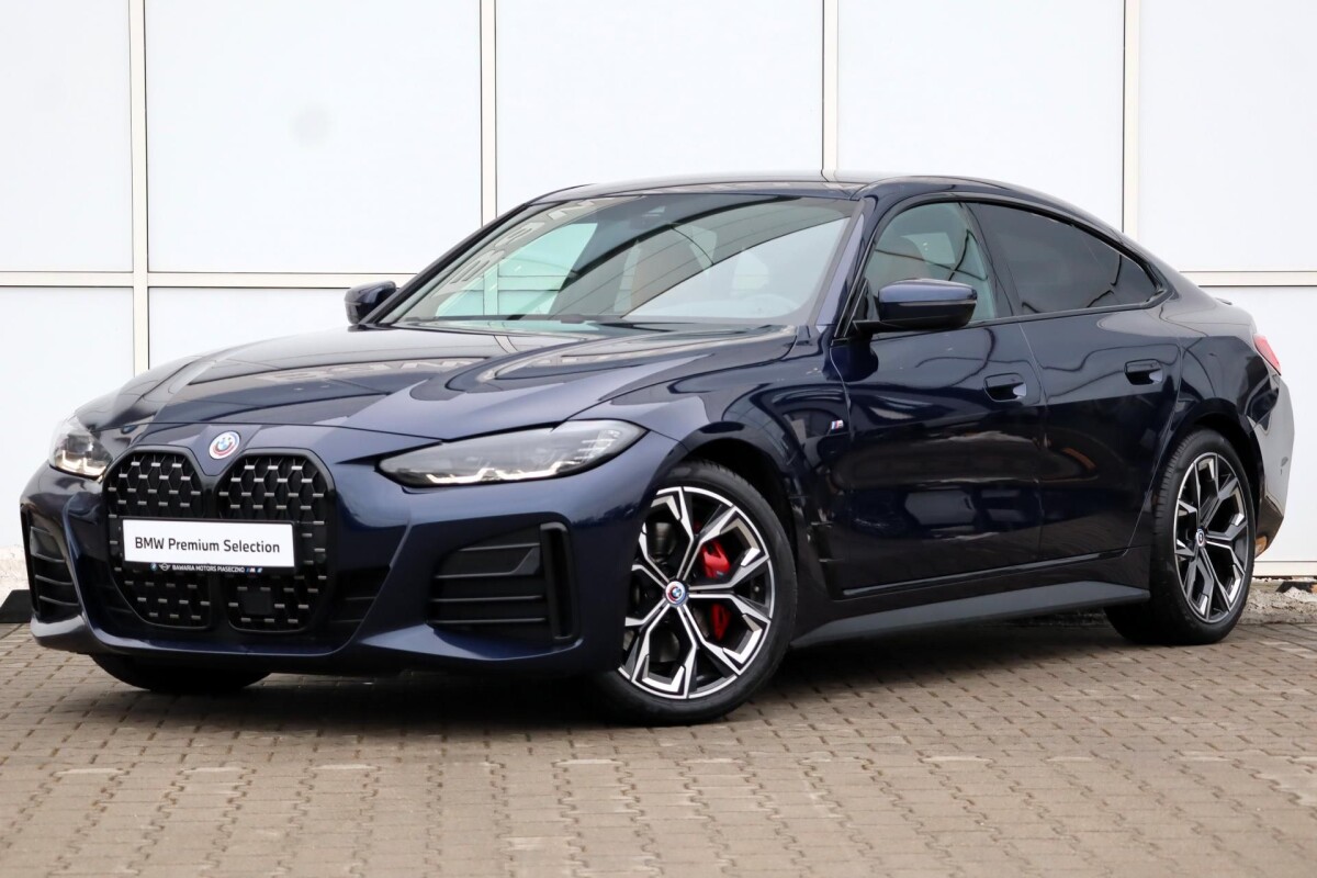 Używany BMW Seria 4 2022 G22 Niebieski