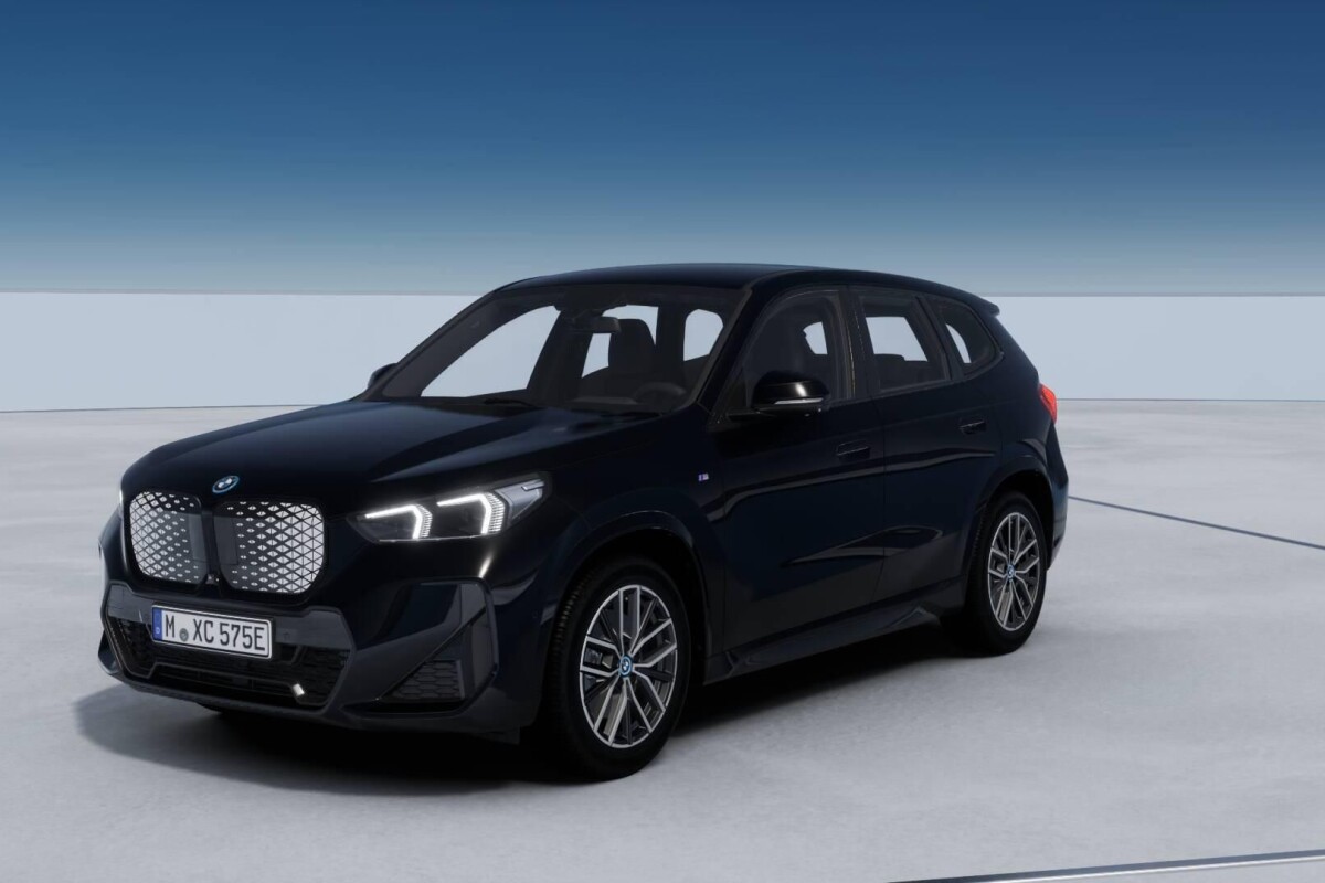 Używany BMW iX1 2023  Czarny