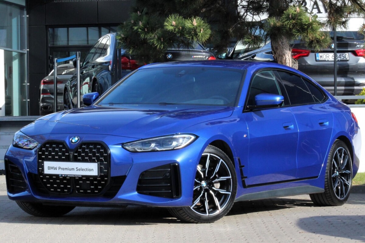 Używany BMW Seria 4 2023 G22 Niebieski