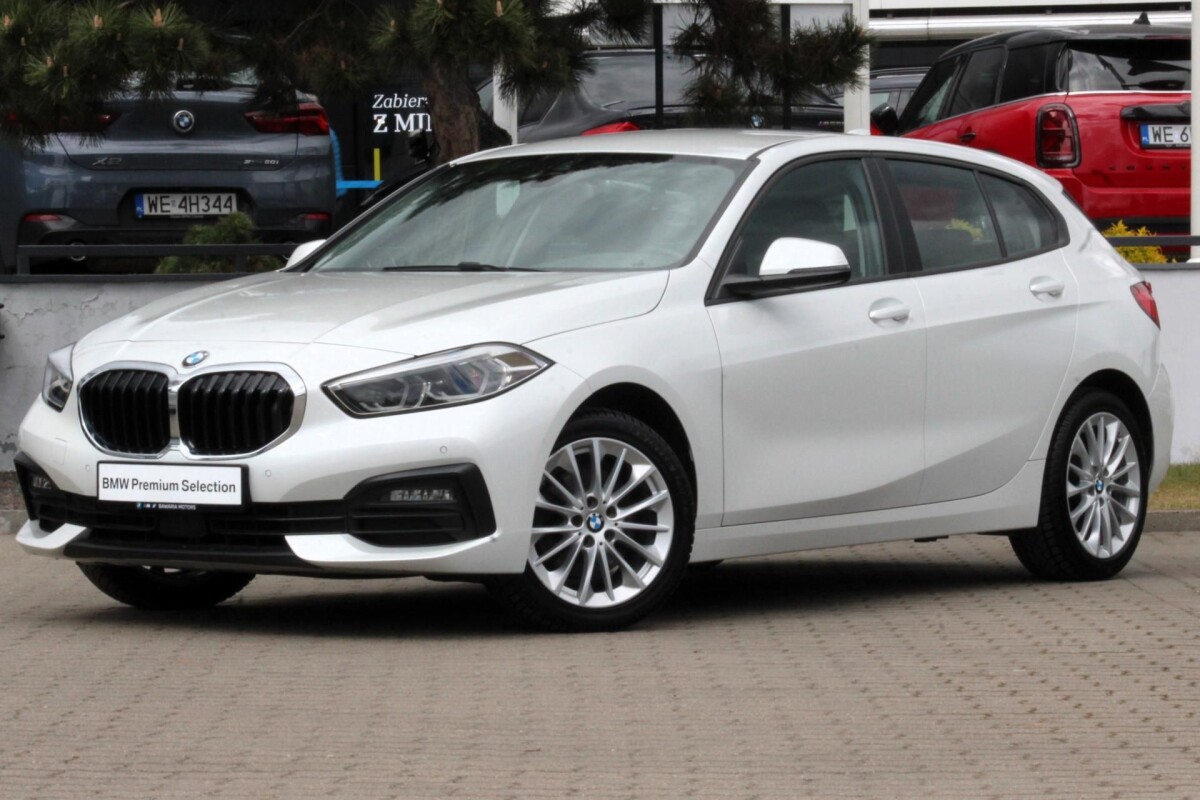 Używany BMW Seria 1 2022 F40 Biały