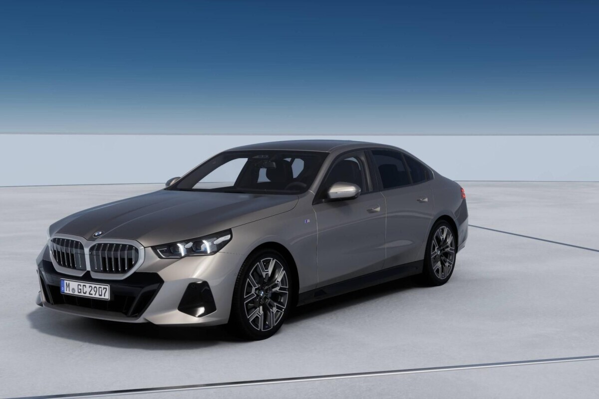 Używany BMW Seria 5 2025 G60 Szary