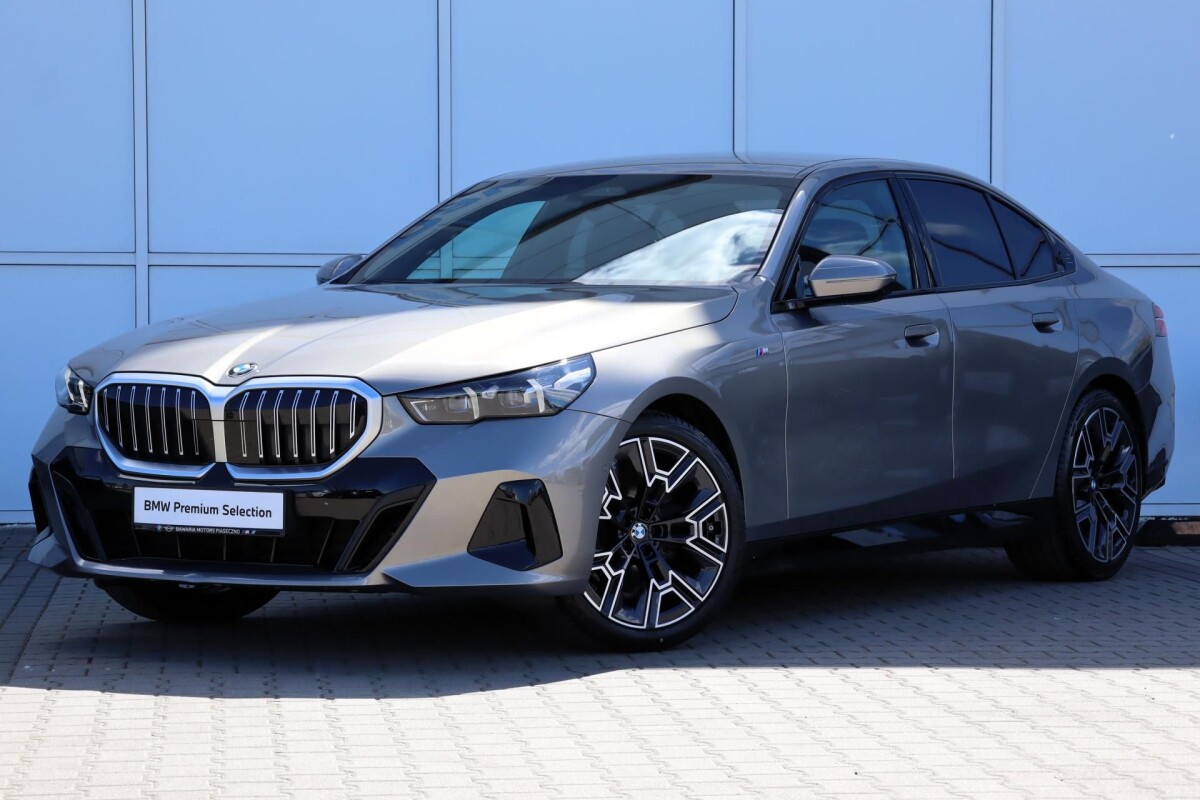 Używany BMW Seria 5 2025 G60 Szary