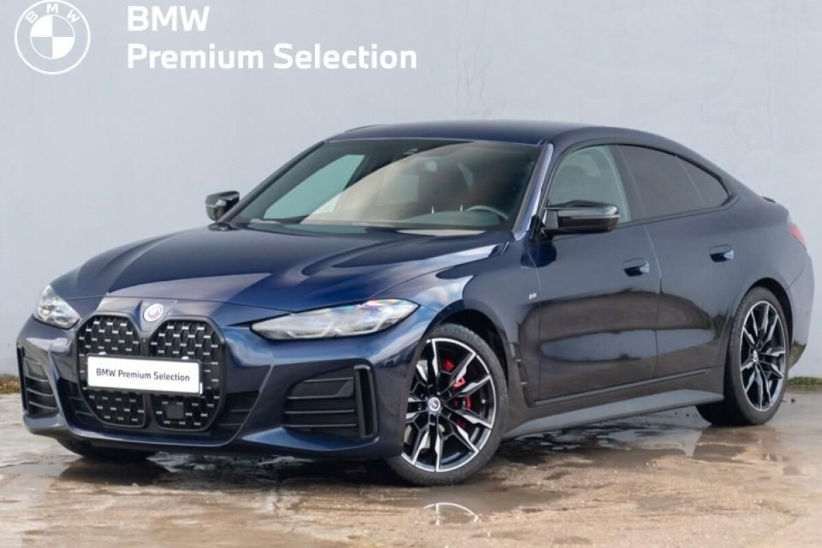 Używany BMW Seria 4 2022 G22 Niebieski