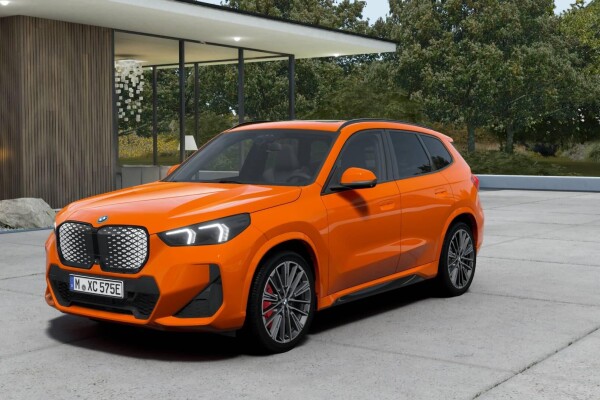 Samochód używany BMW iX1 2024  Pomarańczowy