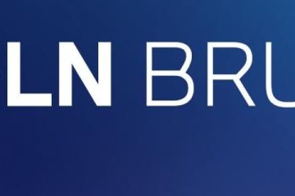 Samochód używany BMW Seria 1 2023 F40 Niebieski