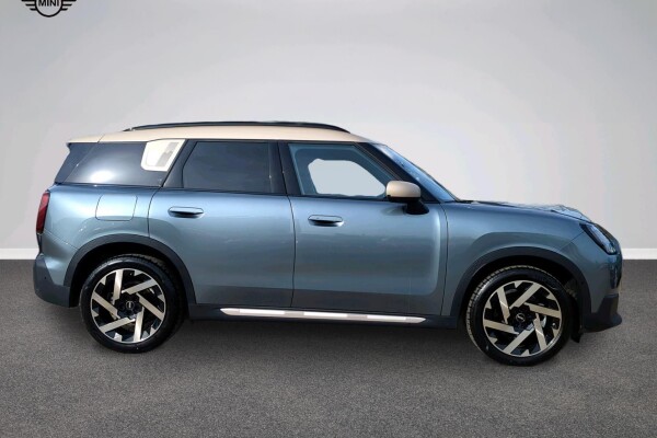 Używany MINI Countryman 2026  Zielony