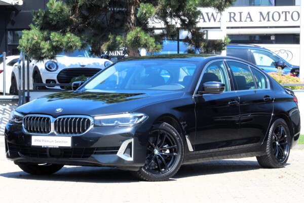 Samochód używany BMW Seria 5 2023 G30 Czarny