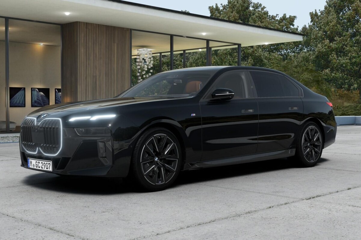 Używany BMW Seria 7 2024 G70 Czarny