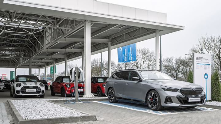 Używane BMW Olsztyn. BMW i5 Touring i MINI Cooper